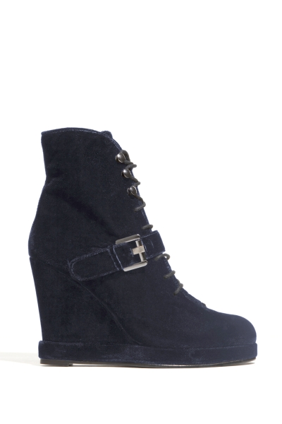 Buckle Ankle